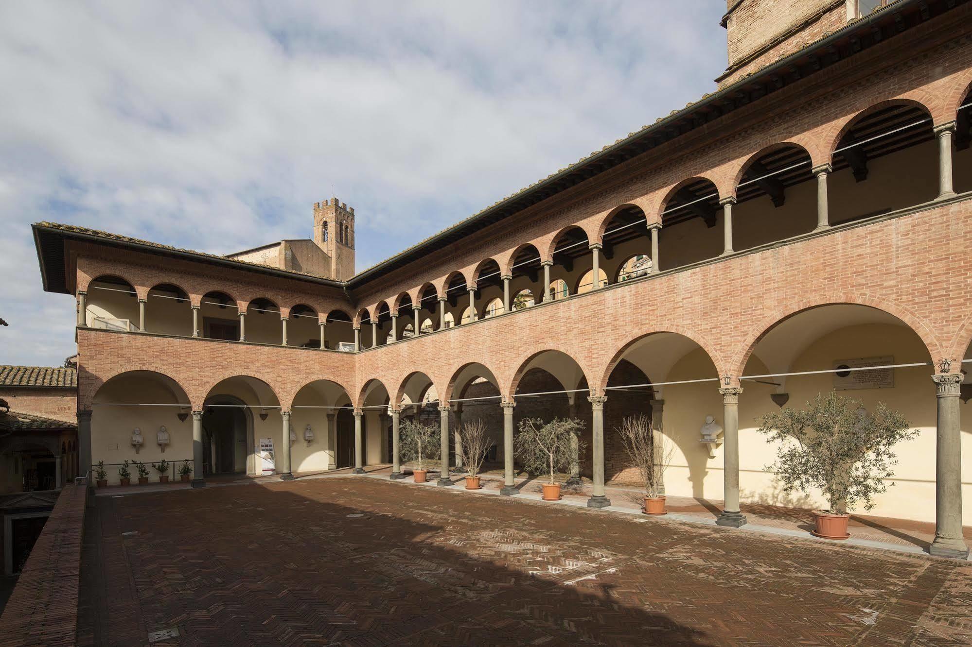 Hotel Alma Domus Siena Exterior photo